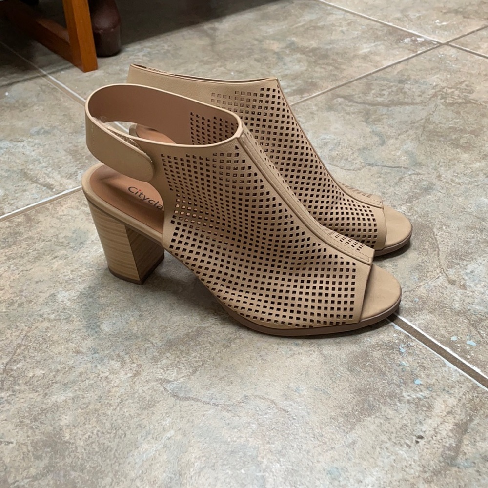 Nude peep toe heels